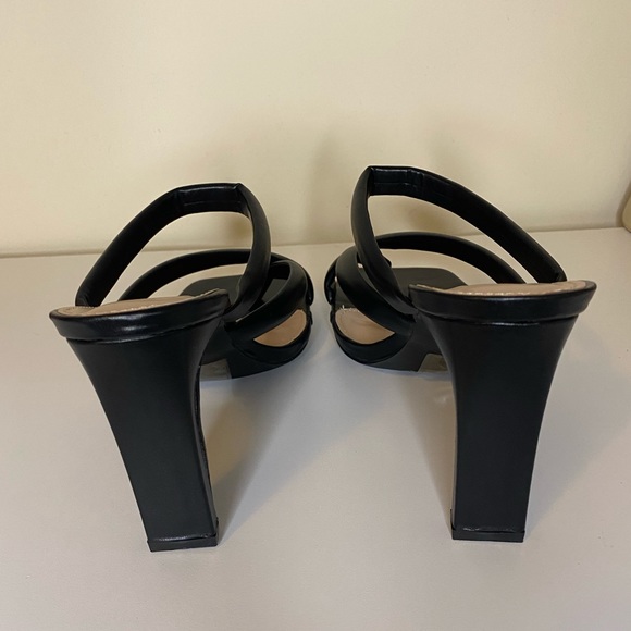 Sold out - Picture 7 of 8